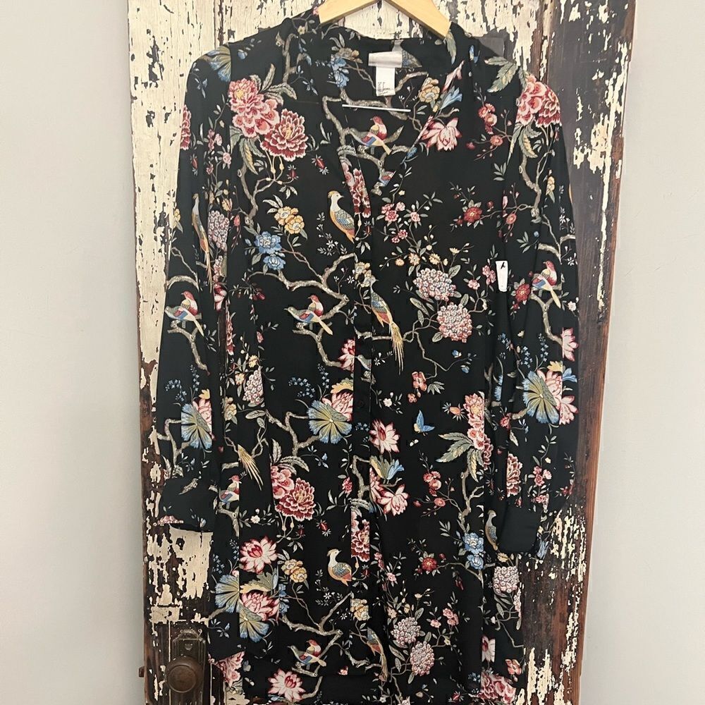 Women’s GP‎ & J Baker x H&M Black Floral/Bird Print Shift button down Dress. 2.